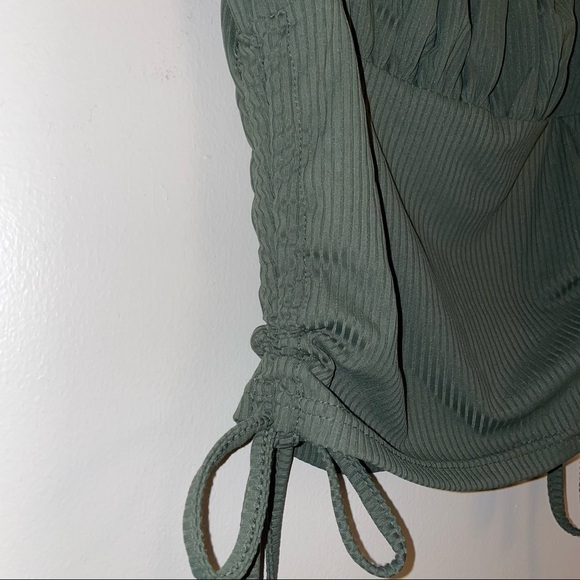 SHEIN CROP CAMI TOPSMALL - Picture 2 of 4